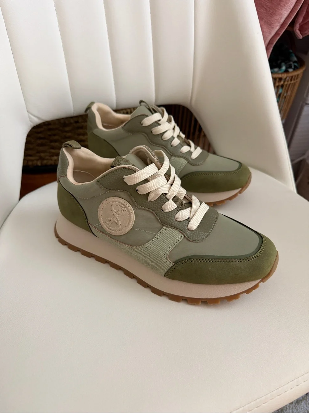 Sam & Libby Olive and Cream Women's Casual 7.5 Sneakers